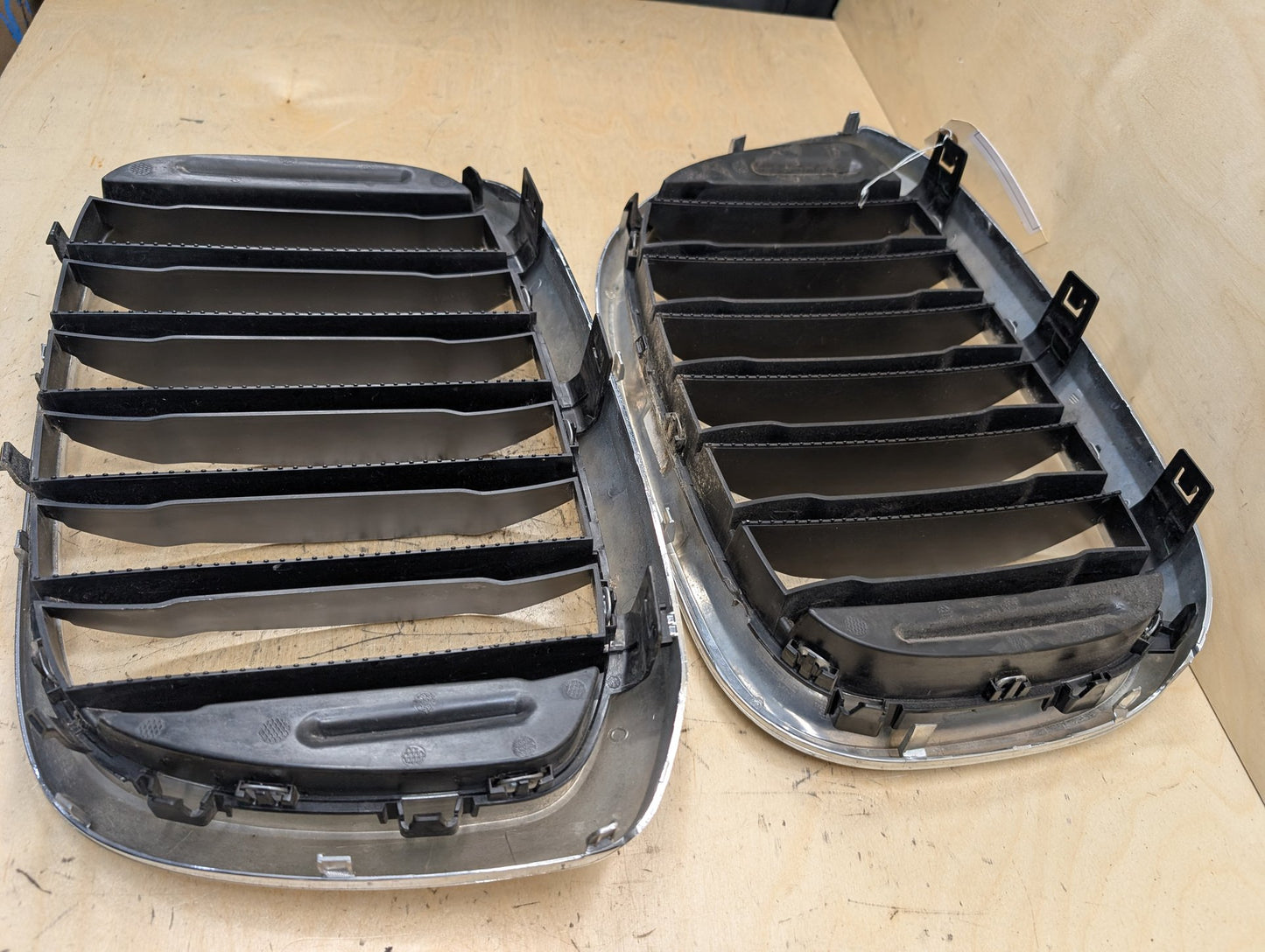 2018-2024 BMW X3 G01 Front Left Right Upper Bumper Cover Kidney Grilles SET 7464922