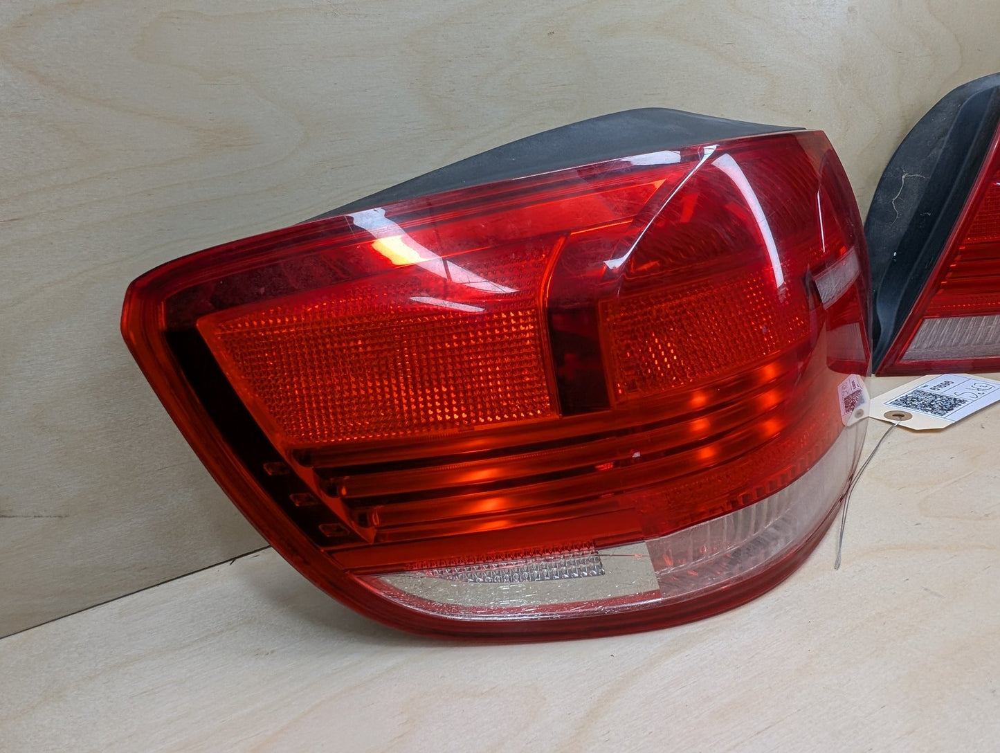 *NOTE* 07-10 BMW E93 328 335 Rear Left Right Outer Inner Tail Lights SET