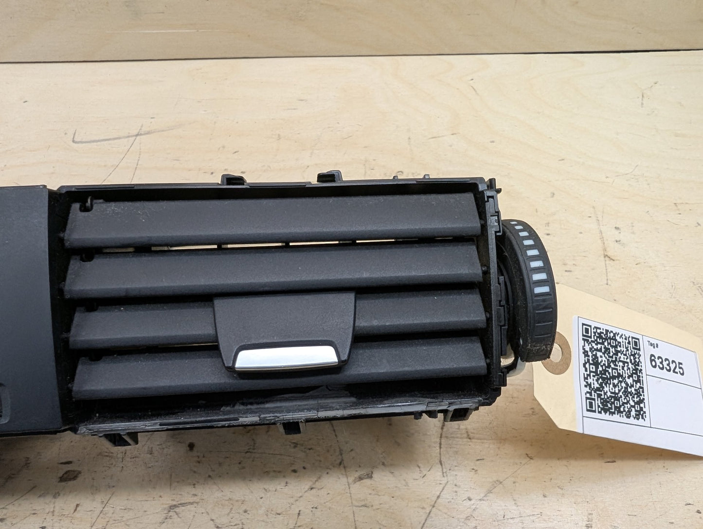 OEM BMW F30 F32 F33 F36 F80 F82 F83 M3 M4 Front Dash Central AC Air Vent Grille