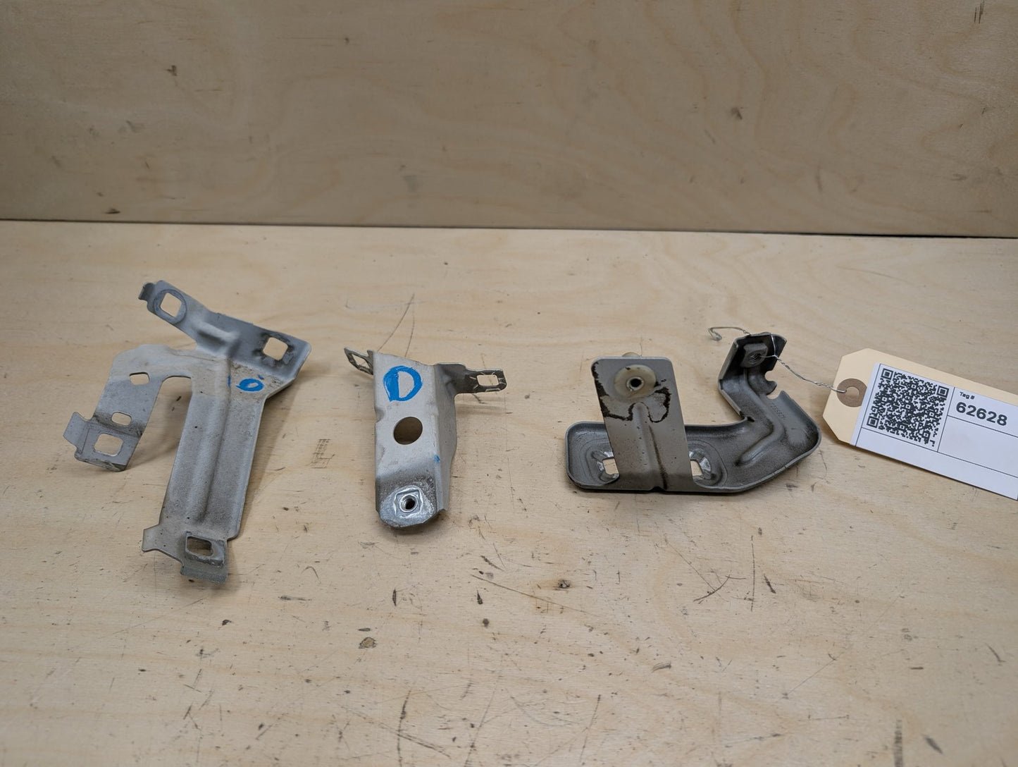 12-20 OEM BMW F30 F32 F33 F36 Front Left Driver Fender Wing Holder Bracket SET