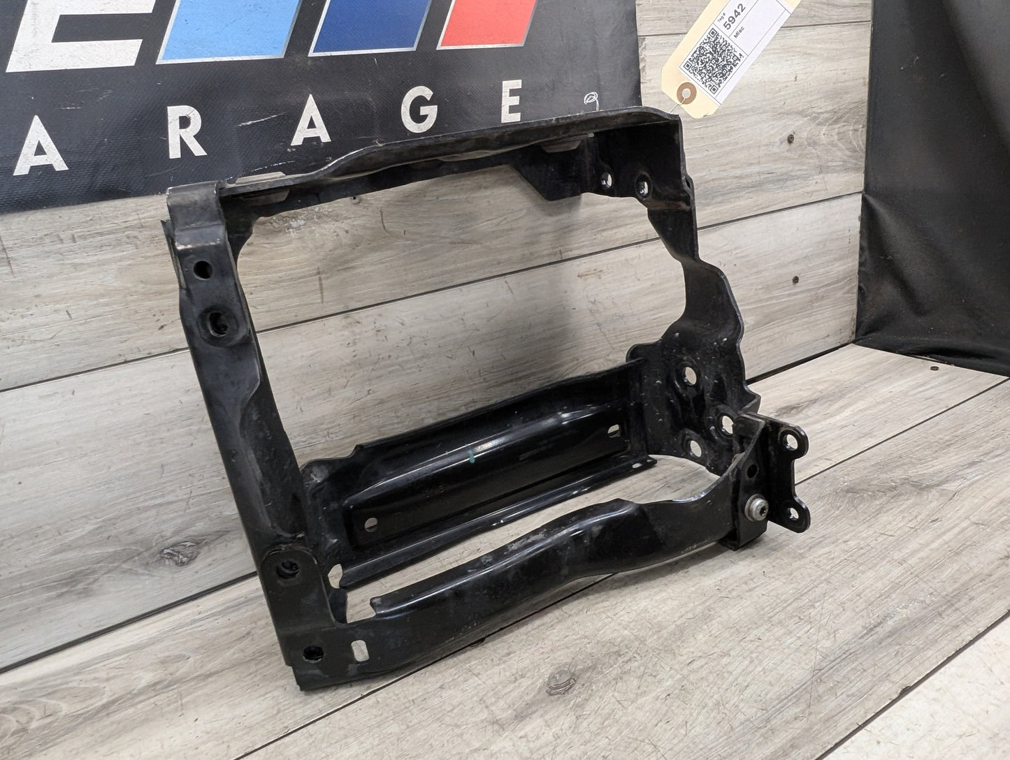 OEM BMW F90 F93 G12 G16 G30 M5 M8 Front Right Passenger Radiator Support Bracket