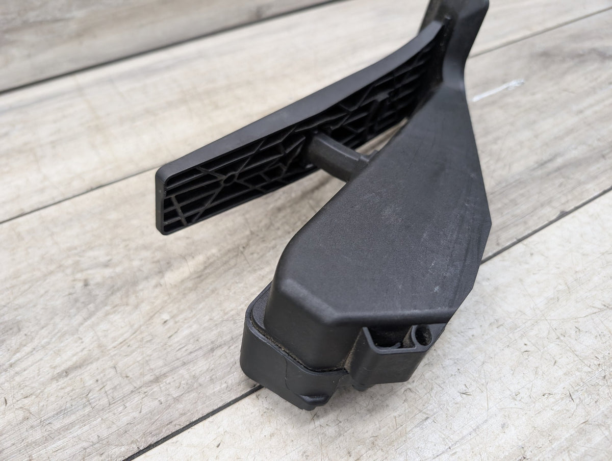 2008-2013 BMW 128i E82 Gas Accelarator Pedal 6786588 OEM