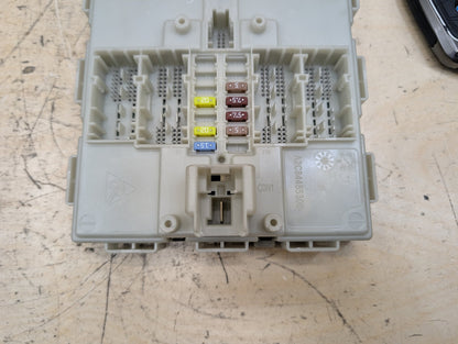 2018-2024 BMW X3 G01 Bdc Body Domain Fem Control Module w/ Key 8715809