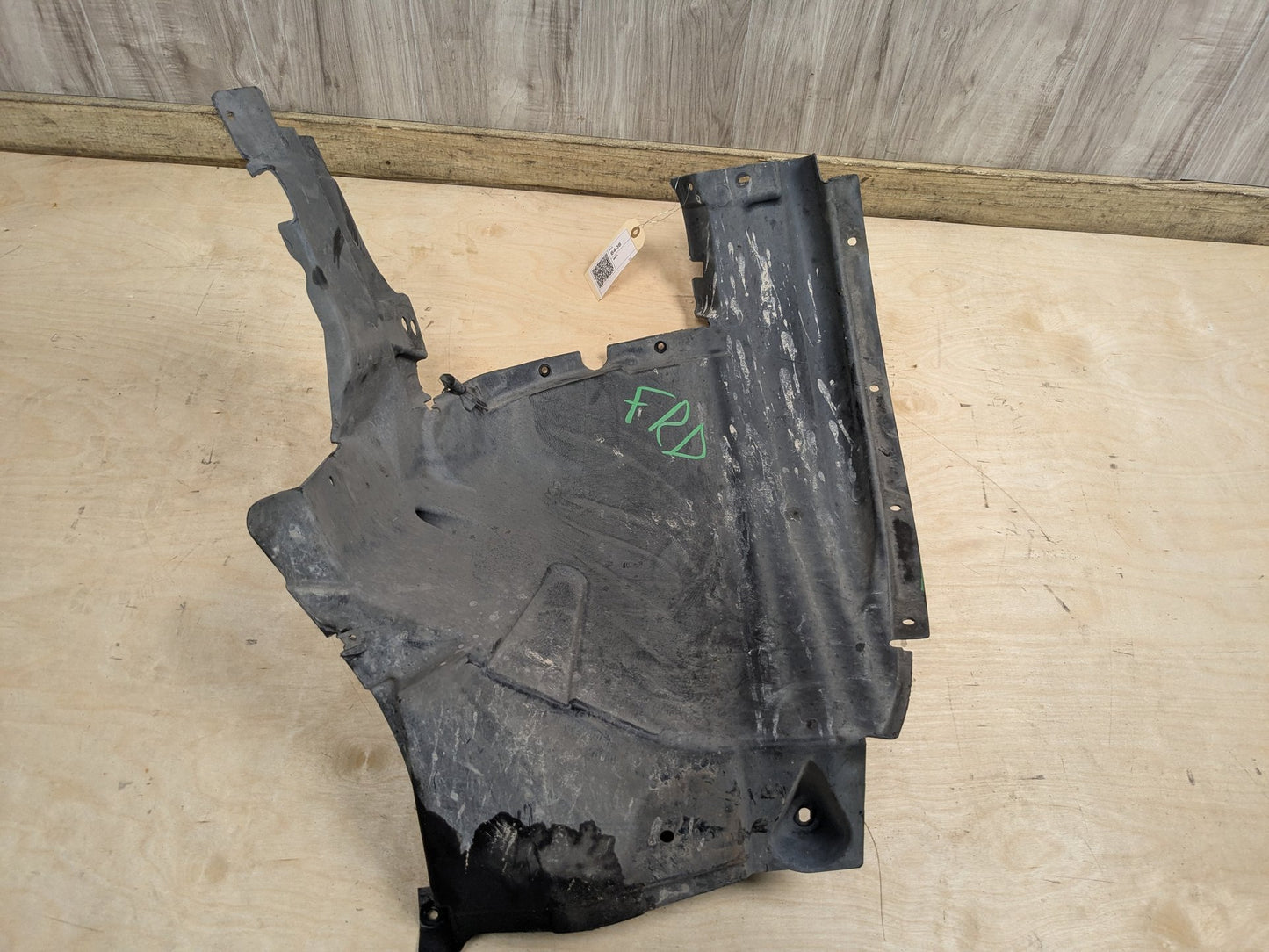 2007-2013 BMW X5 E70 Front Left Driver Wheel Fender Liner Splash Guard 7169413