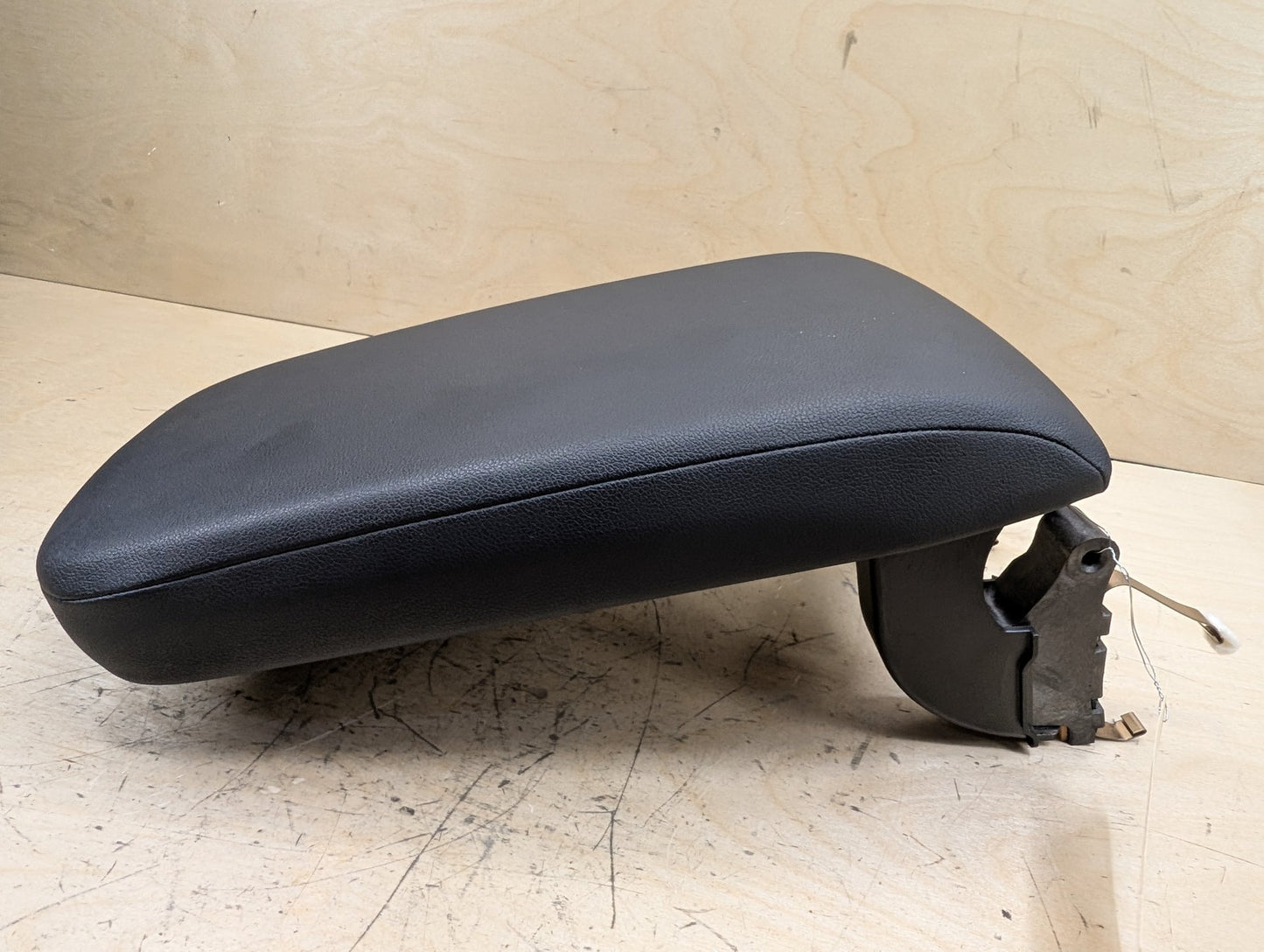 18-21 OEM BMW G01 G02 X3 X4 Retractable Armrest Tray Console Leather Black