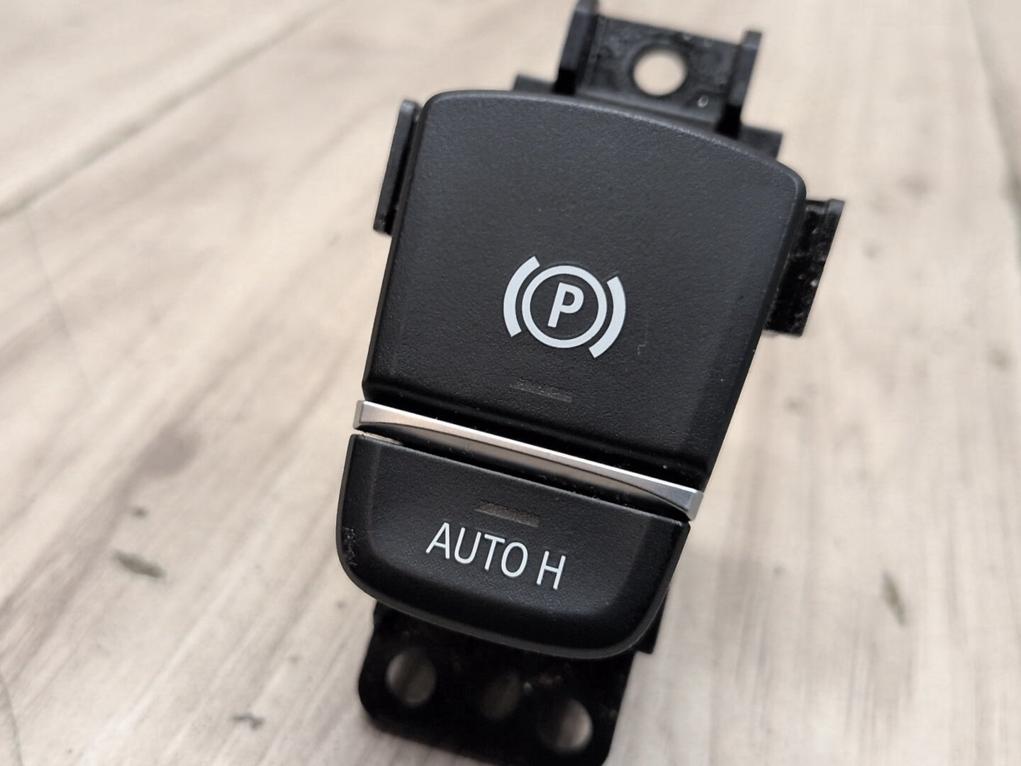 OEM BMW F90 M5 G01 G02 G30 530 540 M550 X3 Parking Brake Auto Hold Switch BLACK
