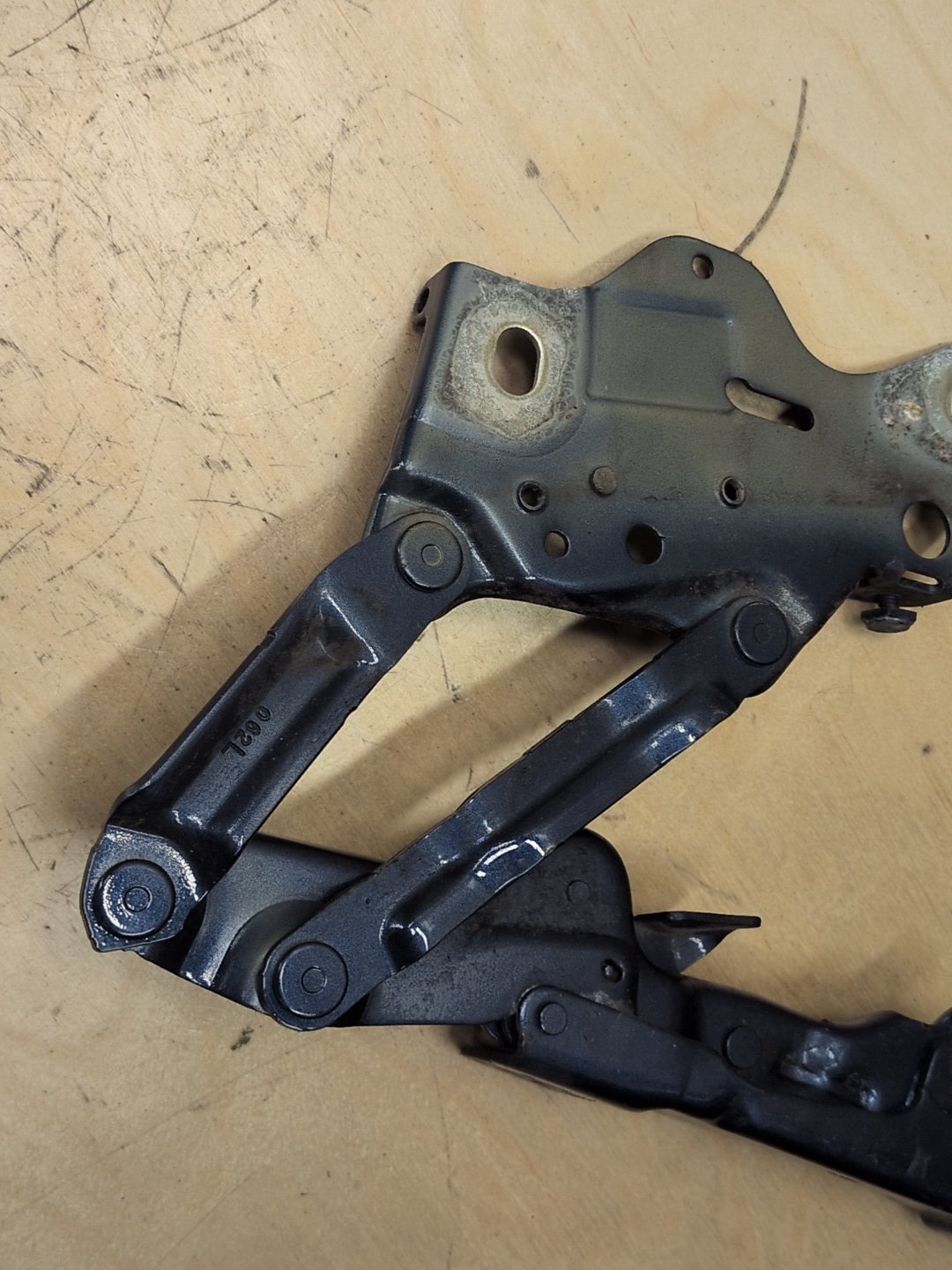 2019-2026 BMW X5 G05 Hood Bonnet Hinges SET 7418201 OEM