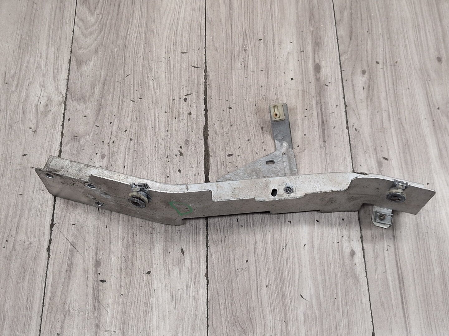 14-19 OEM BMW F15 F16 F85 F86 X5 X6 Left Driver Headlight Mount Support Bracket