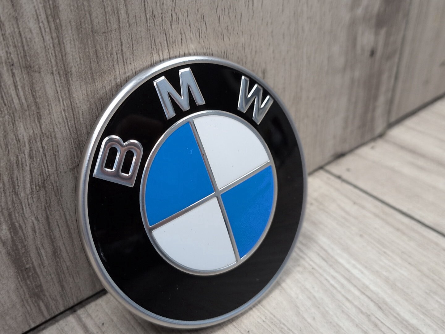 Genuine OEM BMW F39 F90 G20 G30 G80 M3 Bumper Hood Trunk Rear Round Emblem 74mm