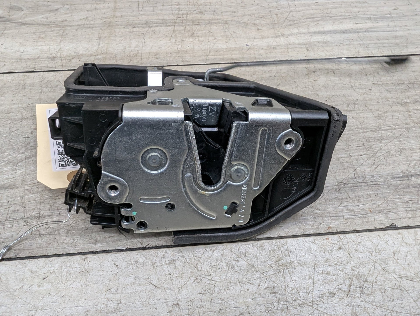 OEM BMW E82 E90 F22 F30 F80 F82 FRONT Right Passenger Door Lock Latch Actuator
