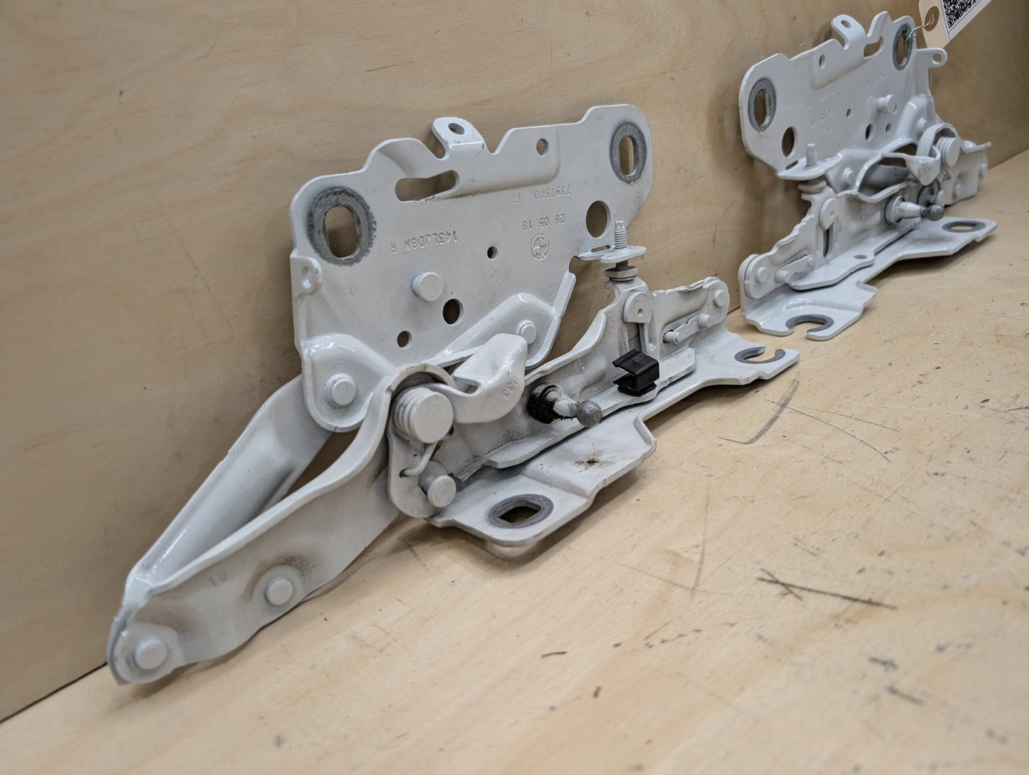 18-24 OEM BMW G01 G02 F97 F98 X3 X4 Hood Bonnet Left Right Side Hood Hinges SET