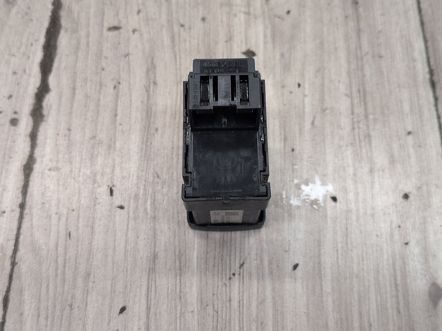 2015-2018 Audi Q3 8U Emergency Parking Brake Switch 8U0927225