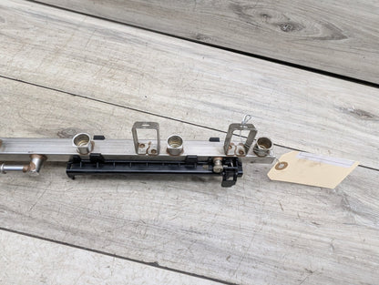 2007-2013 BMW E93 328i N52B30M1 Engine Motor Fuel Injector Rail Line 7551498