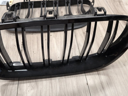 2011 - 2016 BMW 535i F10 Front Left Right Upper Bumper Cover Kidney Grilles SET 7412323 N55B30A