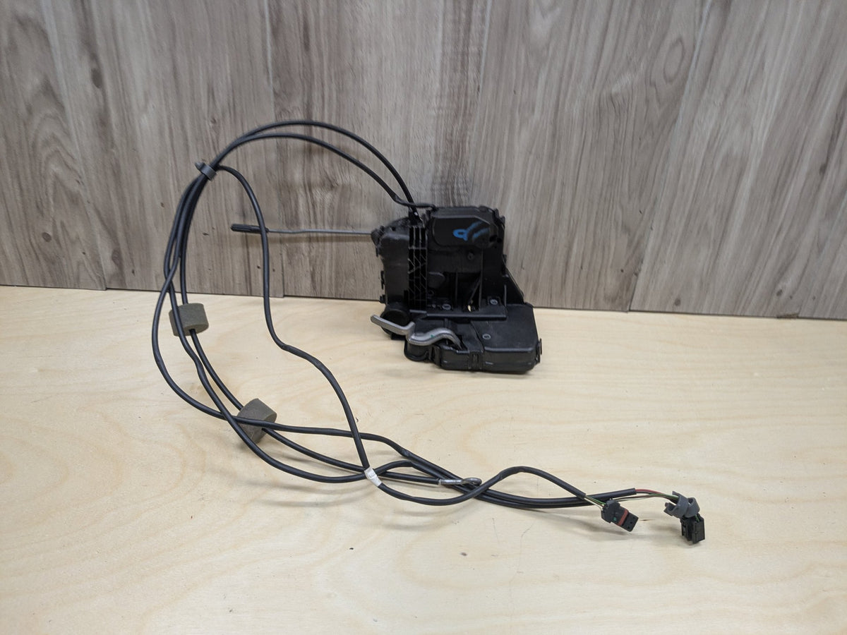 2009-2011 Mercedes-Benz SLK-Class R171 Right Door Latch Actuator A1717202835