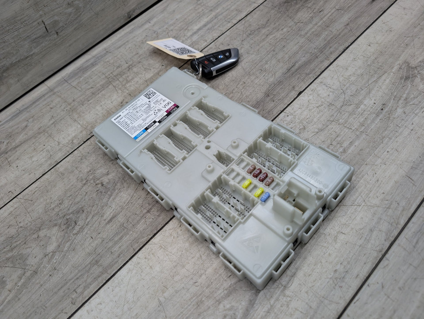 2018-2024 BMW X3 G01 Bdc Body Domain Fem Control Module w/ Key 9436418