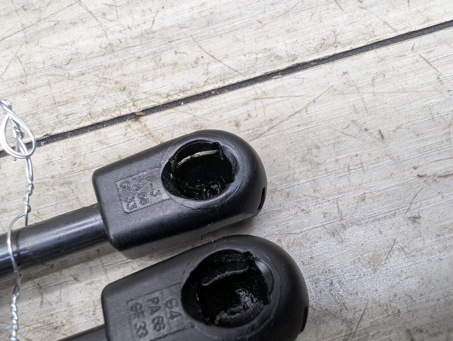 2019 - 2026 BMW X5 G05 Rear Left Right Liftgate Trunk Lid Strut Shock Supports SET 7418188 B58B30M1