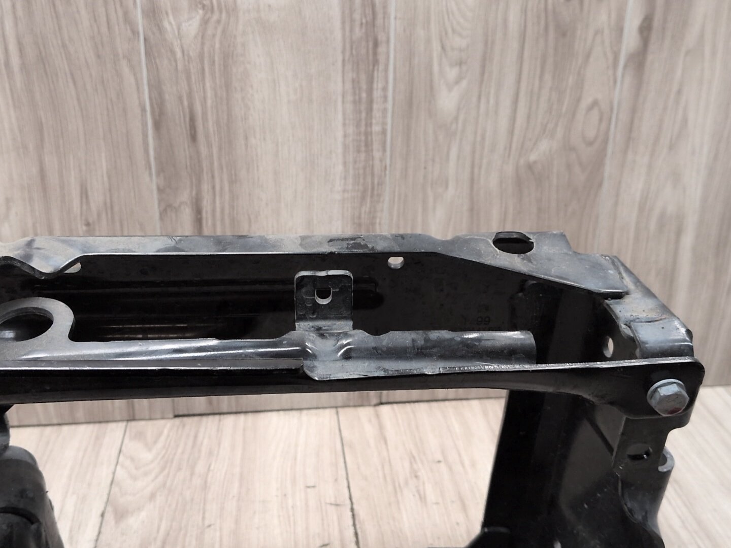 OEM BMW G20 G22 G23 G26 Front Right Passenger Radiator Reinforcement Bracket