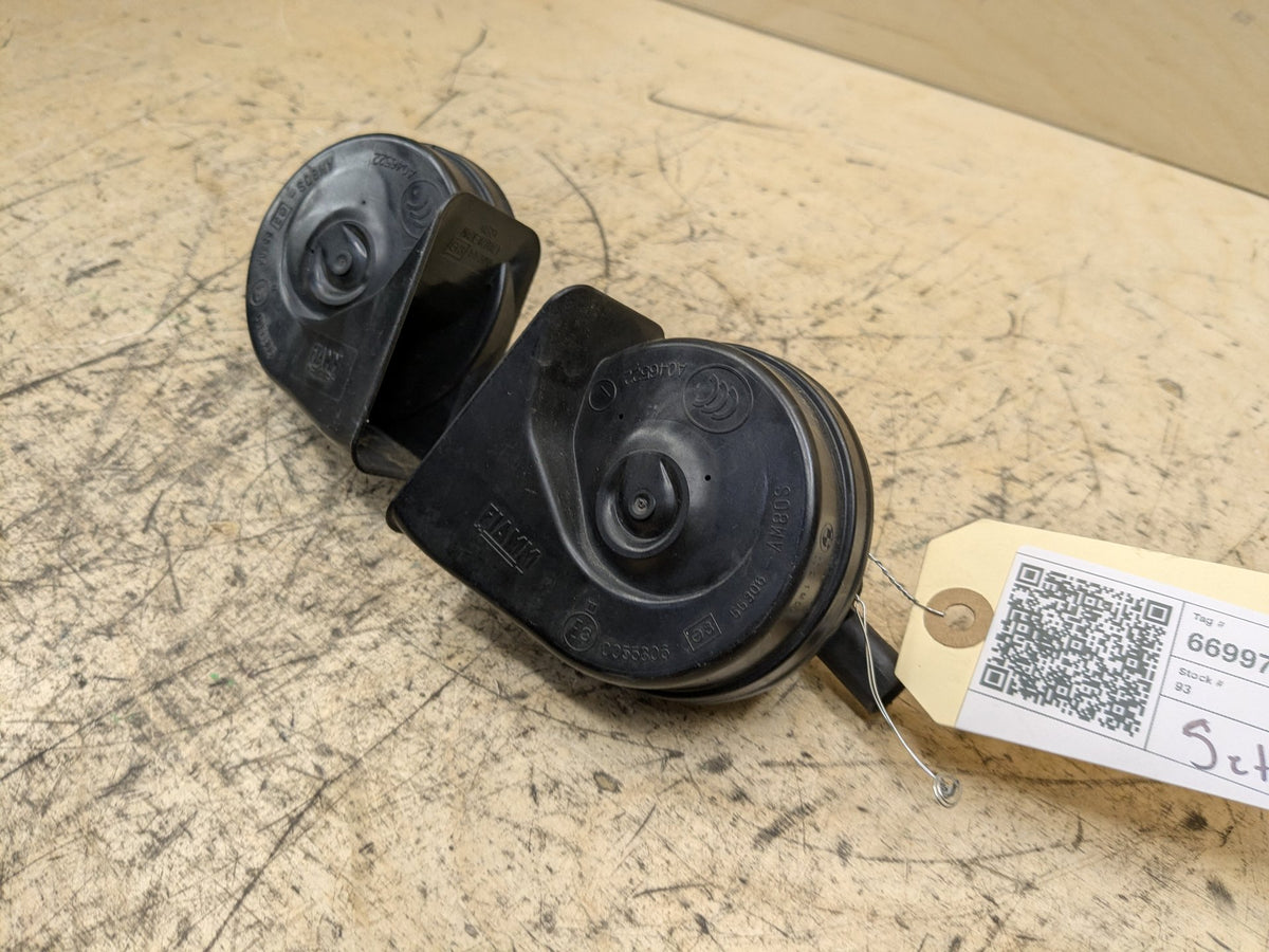 2007-2013 BMW 328i E92 Alarm Horns SET 7159421 OEM