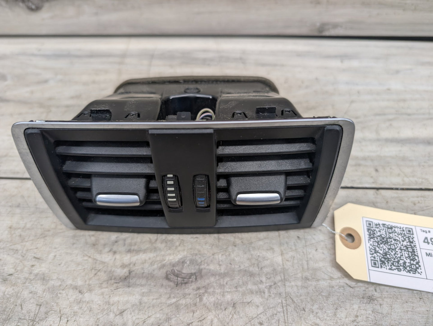 2014 - 2019 BMW 340 F34 Rear Center Console Air Vent Grille 9333675 B58B30M0
