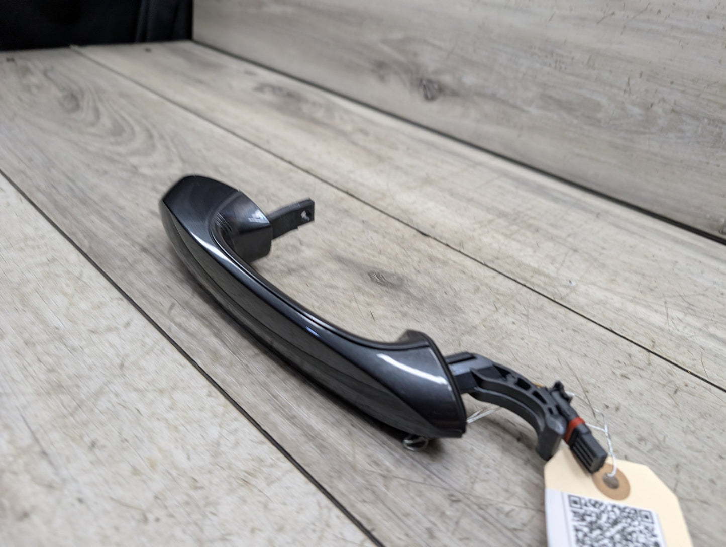 2018 - 2024 BMW X3 G01 Front or Rear Right Passenger Exterior Door Handle w/ Comfort Access 8492028 B58B30O1