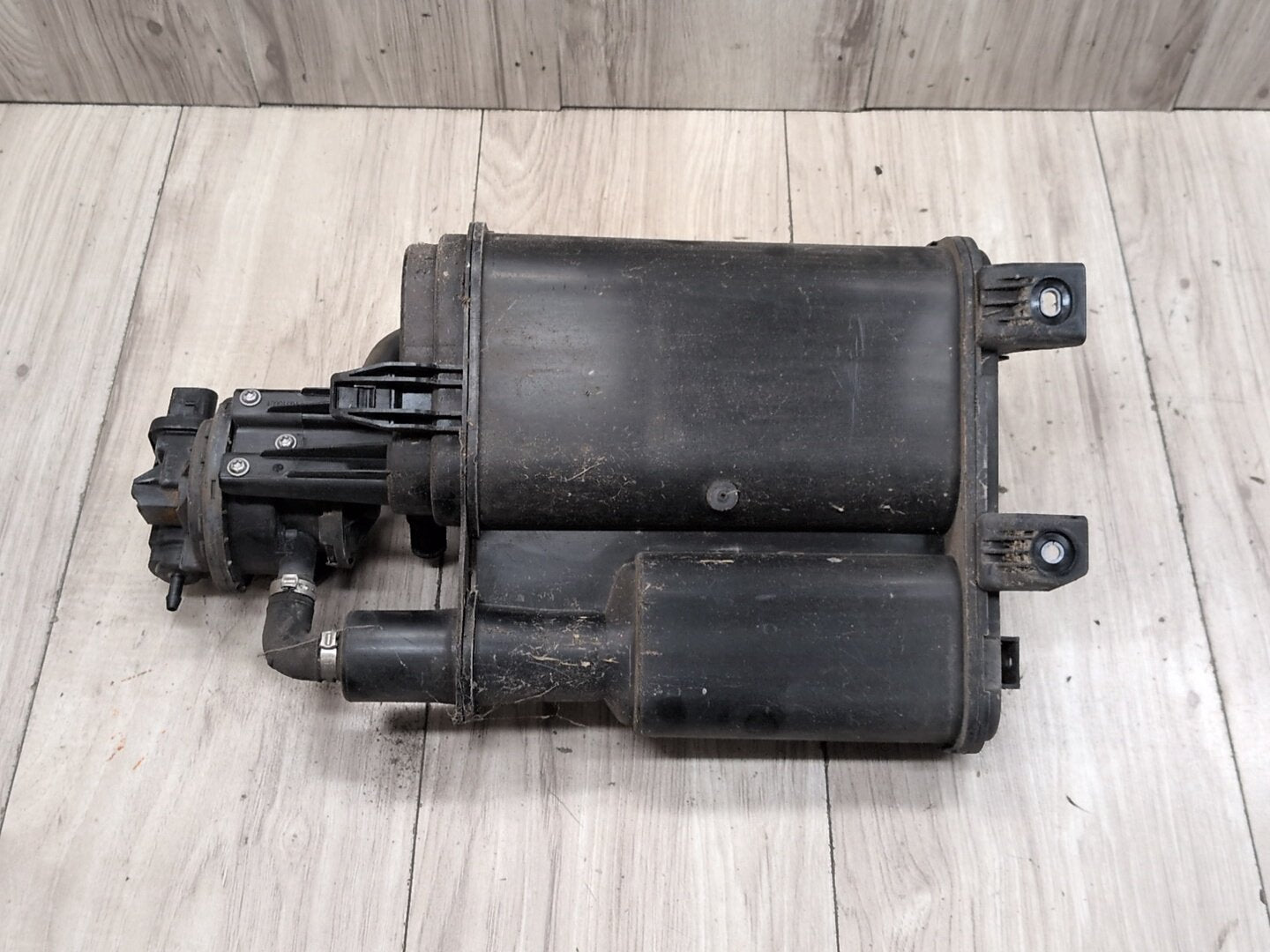2015-2018 Audi Q3 8U Fuel Vapor Charcoal Canister 3C0201797D