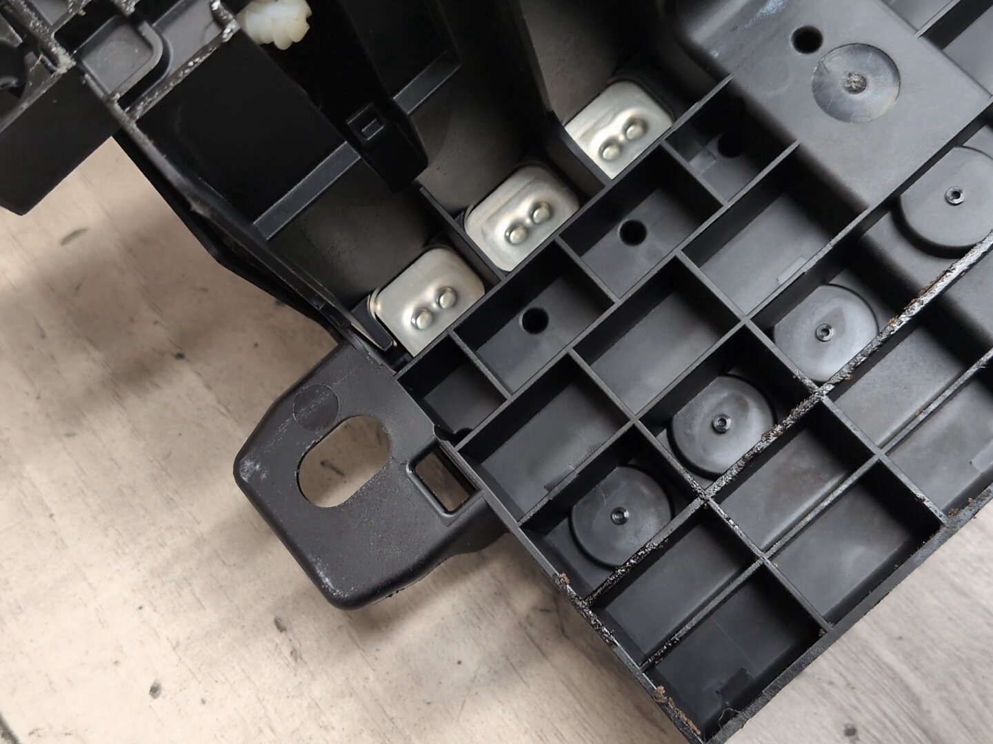 OEM BMW F90 G11* G12* G30 M5 Rear Positive Battery Terminal Junction Fuse Box