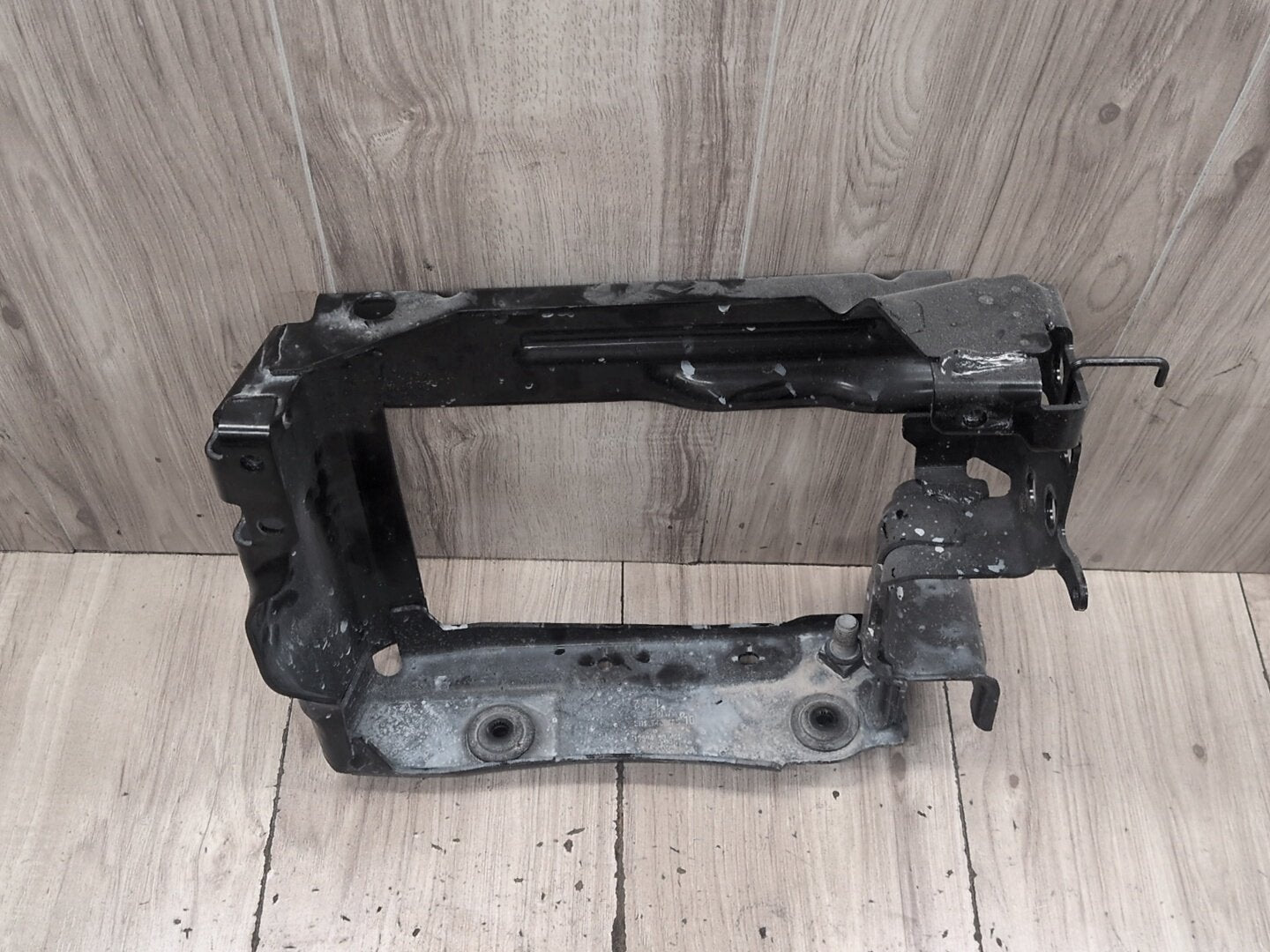 OEM BMW G20 G22 G23 G26 Front Left Driver Radiator Reinforcement Support Bracket