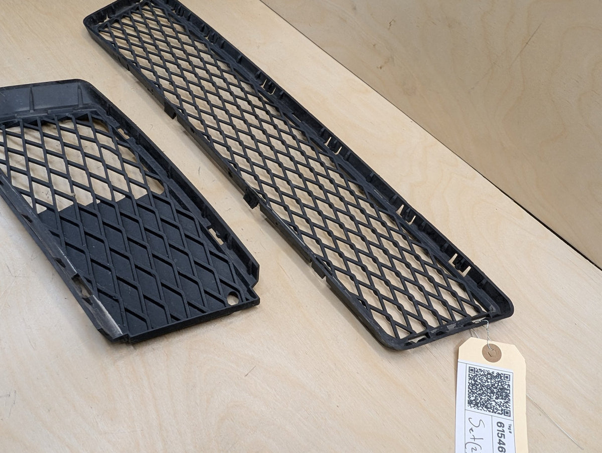 2007-2013 BMW 328i E93 Front Left Center Bumper Cover Grilles SET 7154719