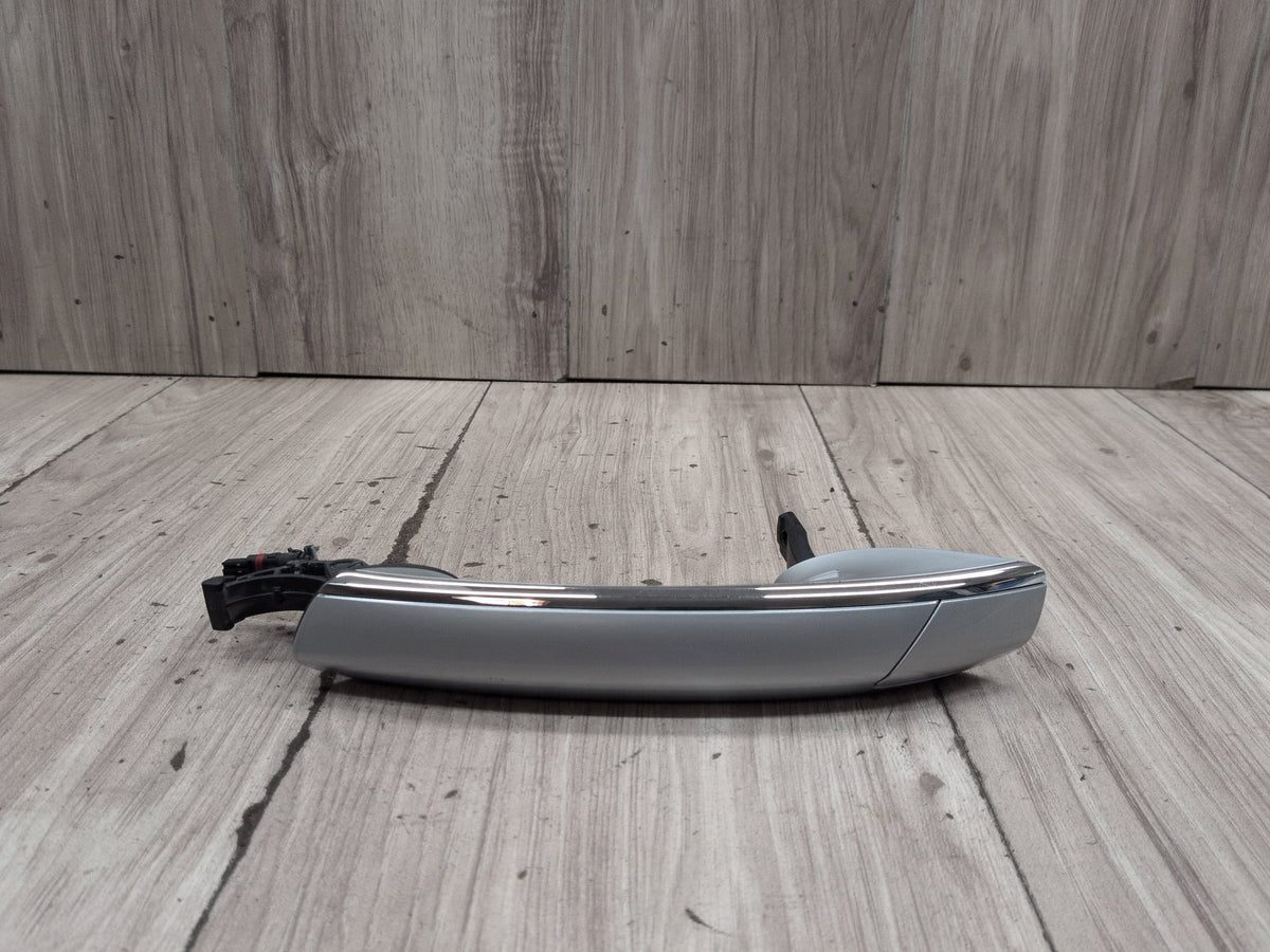 2016-2019 BMW 740Li G12 Front Left Door Handle w/ Comfort Access 7411047 OEM