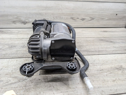 2014 - 2018 BMW X5 F15 Air Suspension Compressor Pump 6875177 N63B44O1