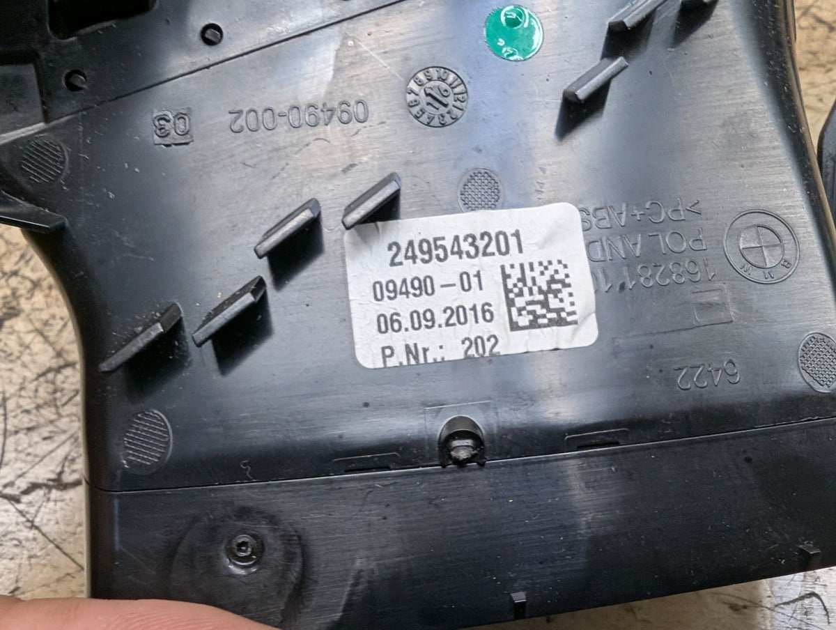 16-19 OEM BMW G12 740 750 Dash Dashboard Right Passenger Side Air Vent