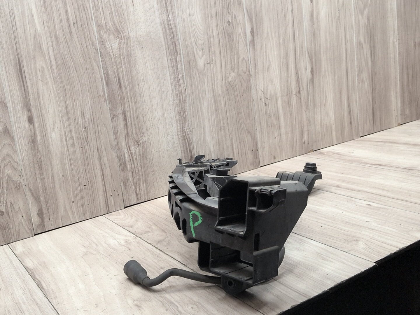 2015-2018 Audi Q3 8U Right Passenger Headlight Bracket 8U0805608A