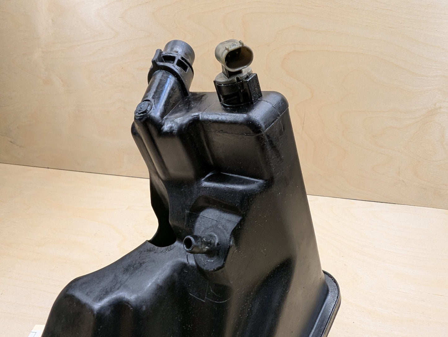 2007-2013 BMW 335i E93 Coolant Expansion Tank Reservoir 6764117