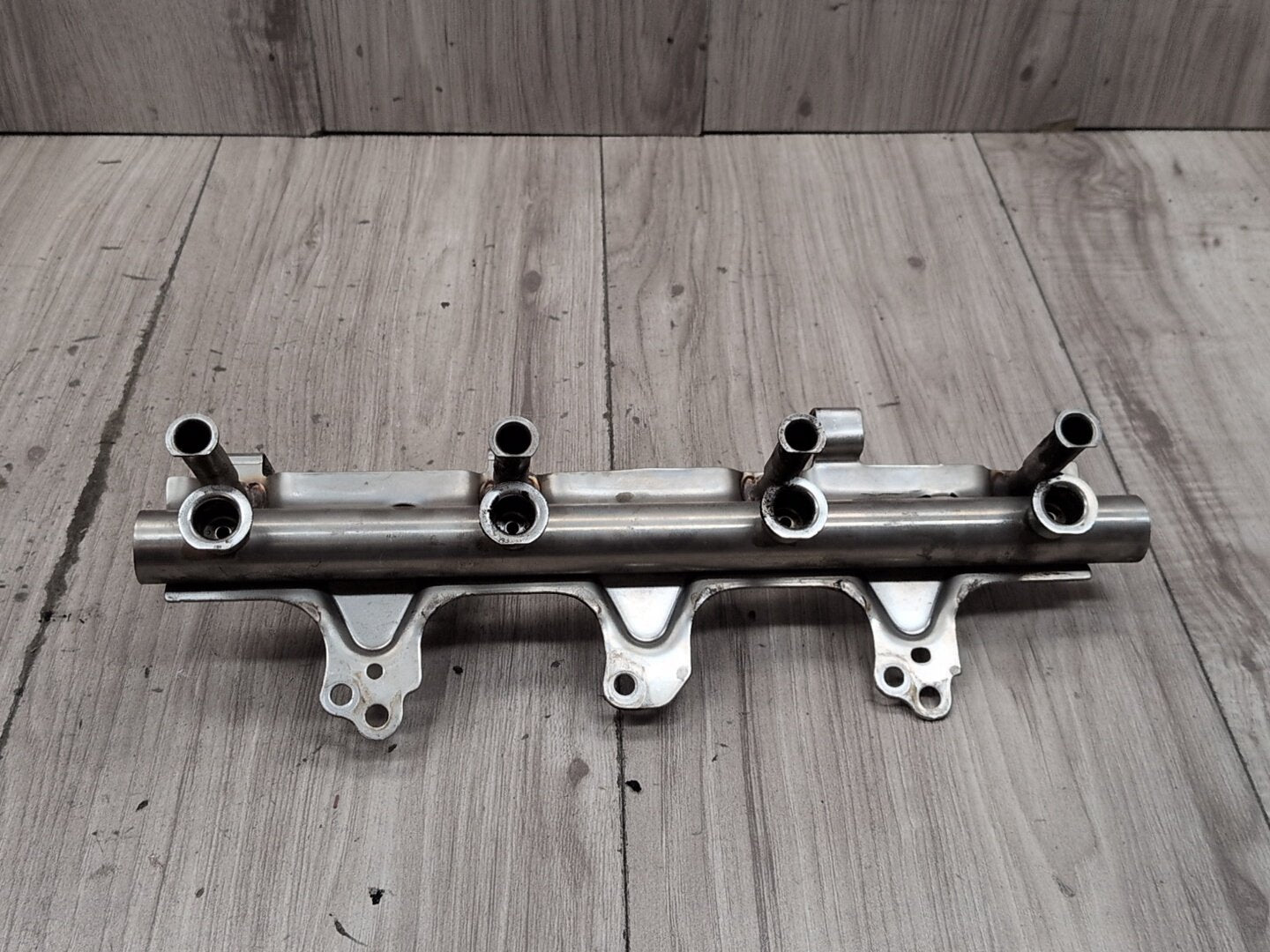 2015-2018 Audi 8U Q3 CCTA Engine Motor Fuel Injector Rail Line 06J133317AB