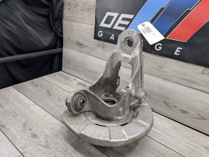 2014 - 2018 BMW X5 F15 Rear Left Driver Spindle Knuckle w/ Bearing 6770983 N63B44O1