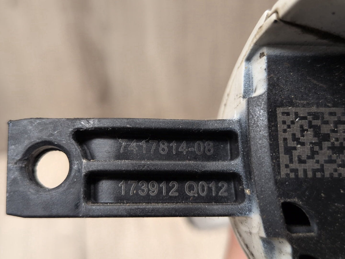 OEM BMW F90 G30 540 M550 Front Rear Right Passenger Door Handle COMFORT White