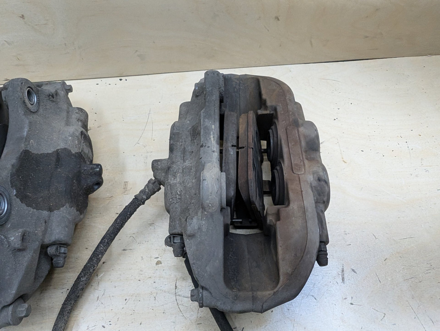 2012-2018 BMW 335i F30 Front Left Right Brake Caliper SET 6865537