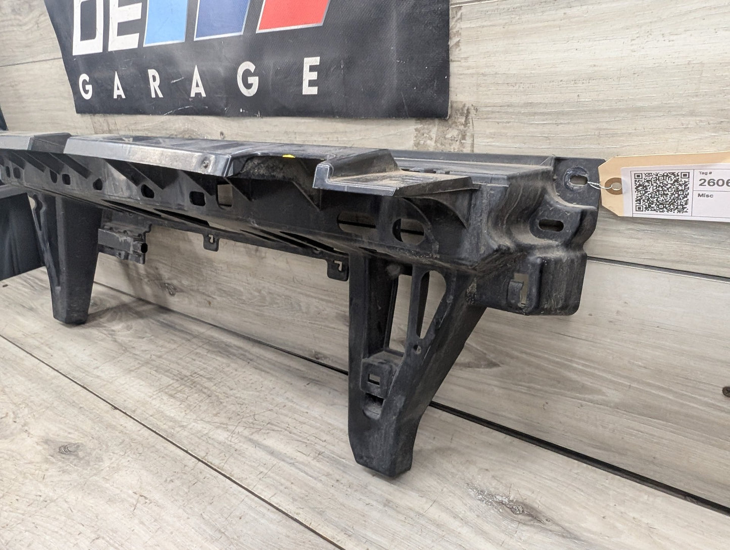 2014 - 2018 BMW X5 F15 Rear Middle Center Bumper Bracket 7294391 N63B