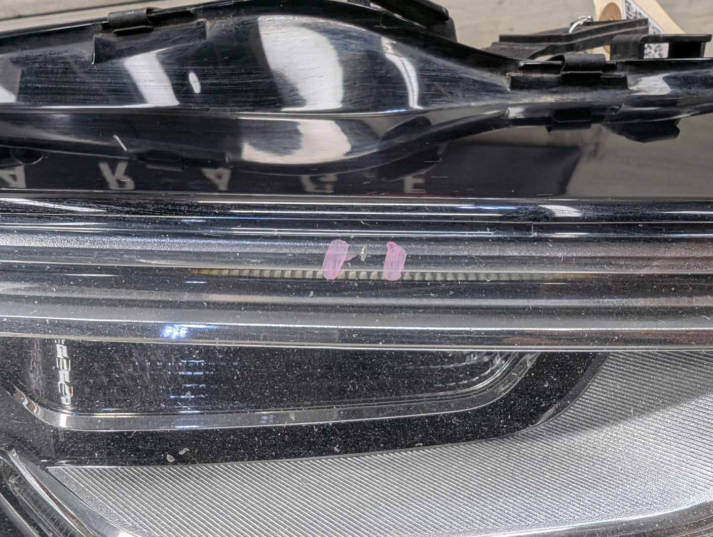 2008 - 2017 Audi S5 8T Front Right Passenger Headlight 8T0941006E