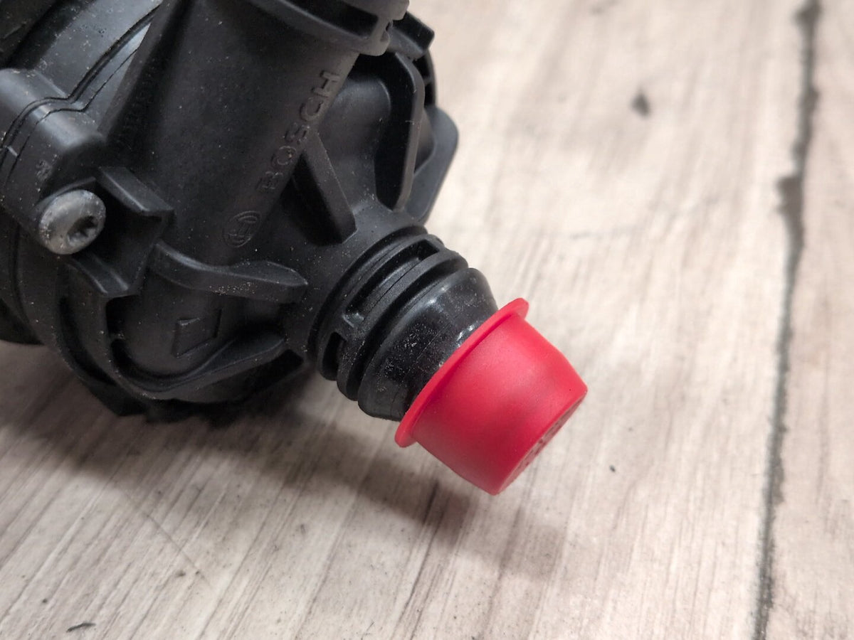 *OEM BMW G01 G05 G20 G22 G30 G42 G80 G82 G83 M3 M4 Engine Auxiliary Water Pump