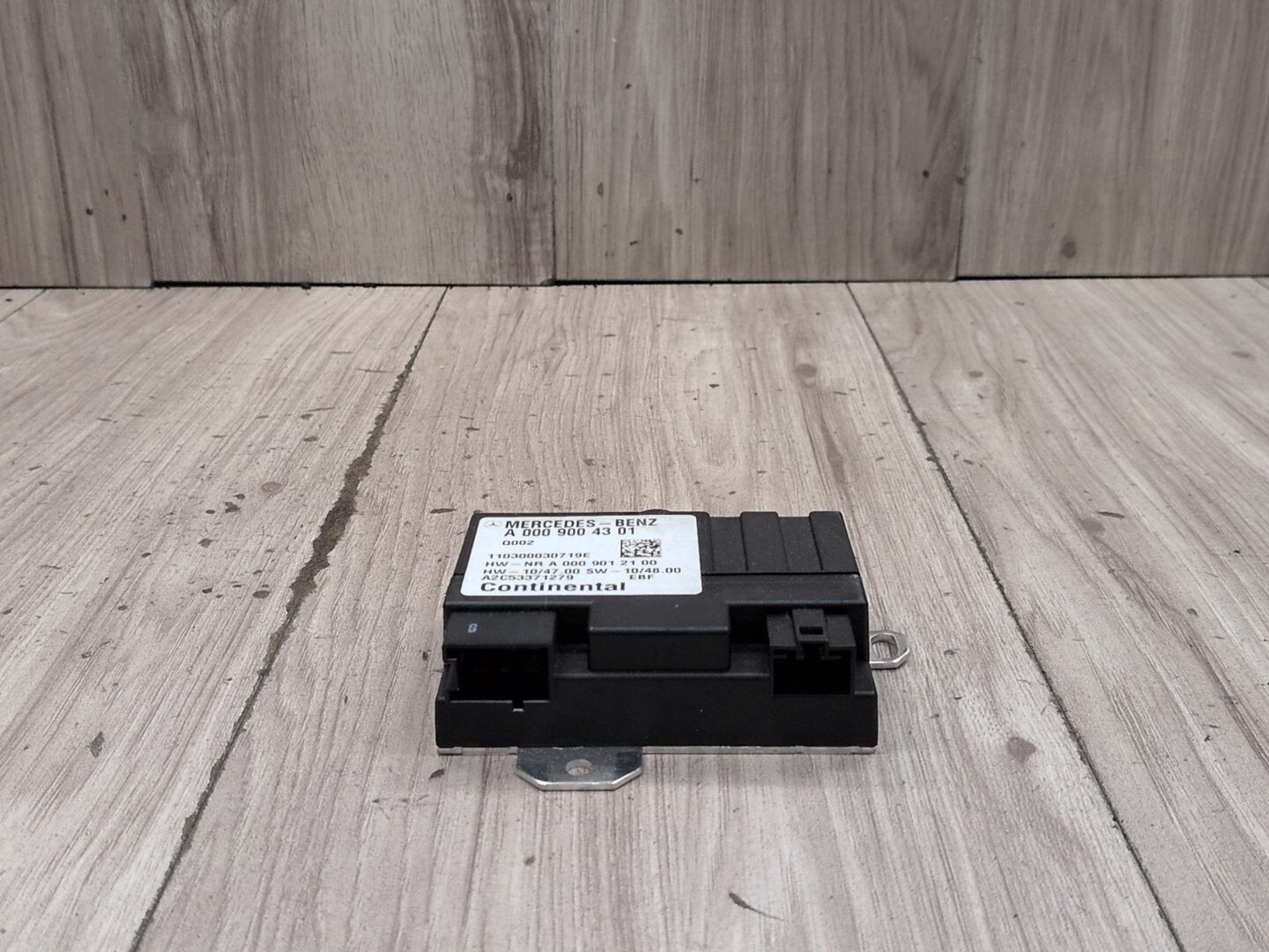 2009-2012 Mercedes-Benz E550 W212 EKP Fuel Pump Module A0009004301 OEM