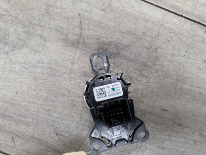 2009-2015 BMW 750Li F02 Start Stop Button 9225230