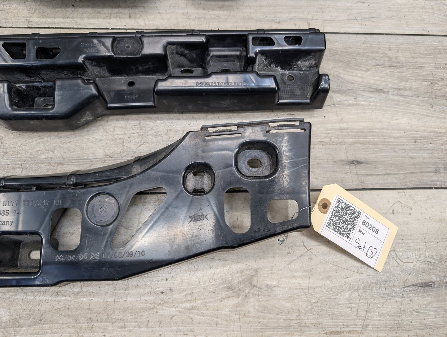 2017-2023 BMW 530i G30 Left Driver Side Skirt Rocker Panel Brackets SET 7387347