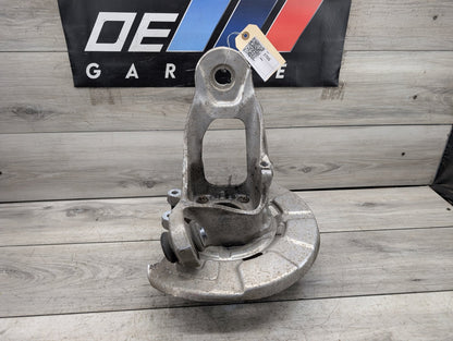 2014 - 2018 BMW X5 F15 Rear Left Driver Spindle Knuckle w/ Bearing 6770983 N63B44O1