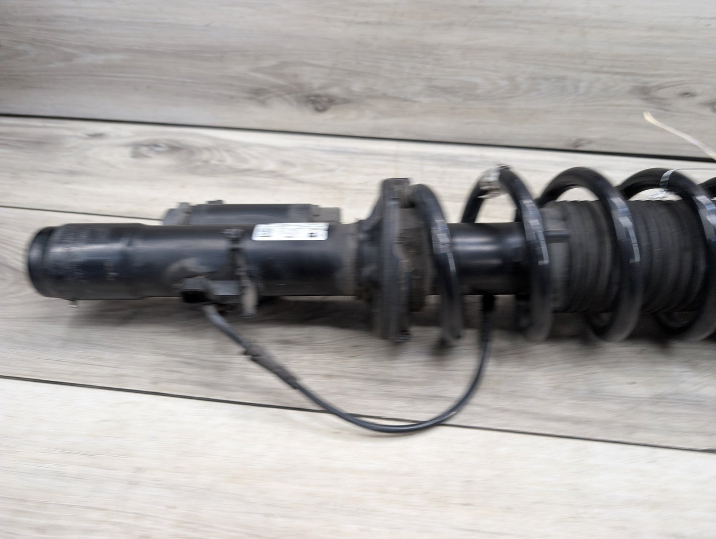 17-23 OEM BMW G30 M550iX Front Left Driver Spring Strut Shock Absorber VDC