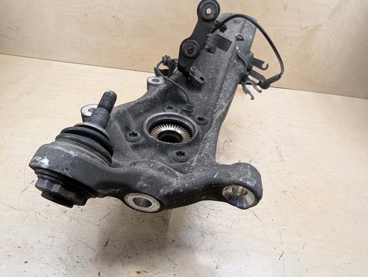 16-19 OEM BMW F90 M5 G12 750 G30 M550 Transmission Oil Cooler Line Inlet Outlet