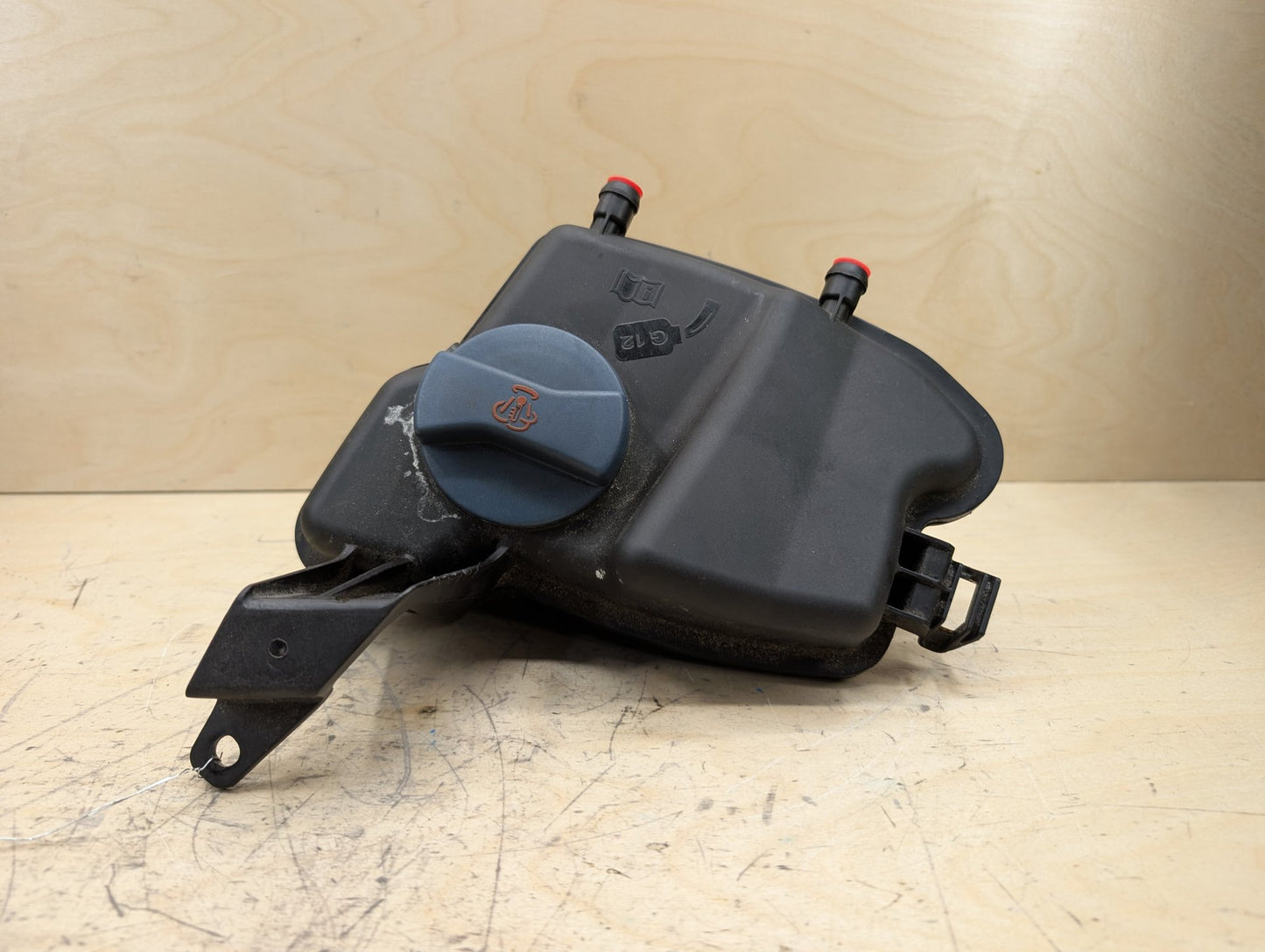 2011-2017 Audi RS5 8T Coolant Expansion Tank Reservoir 8T0121405