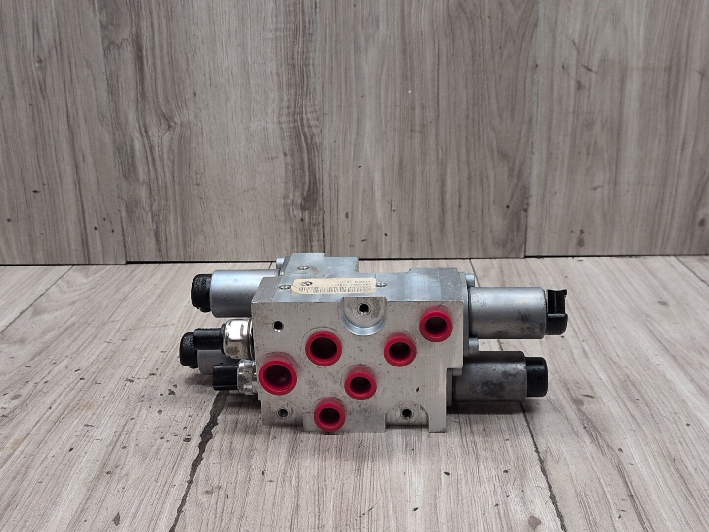 08-19 OEM BMW F15 F16 F85 F86 X5 M X6 M RHD Active Dynamic Drive Valve Block