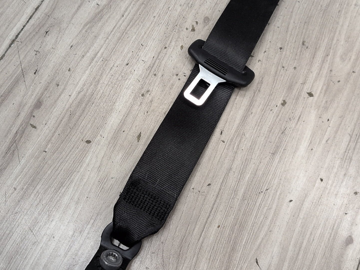 2015-2018 Audi Q3 8U Rear Left or Right Seatbelt Seat Belt Retractor 8U0857805A